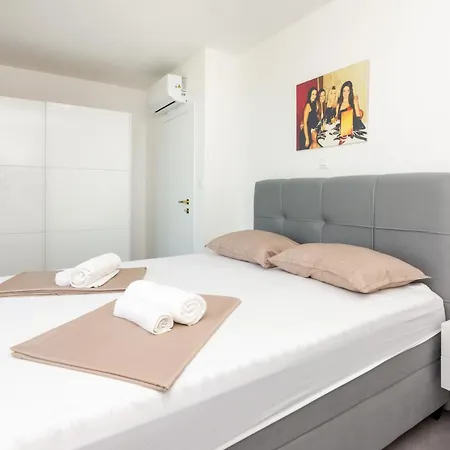 Nika Privlaka (Zadar)